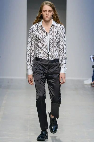 Look 31